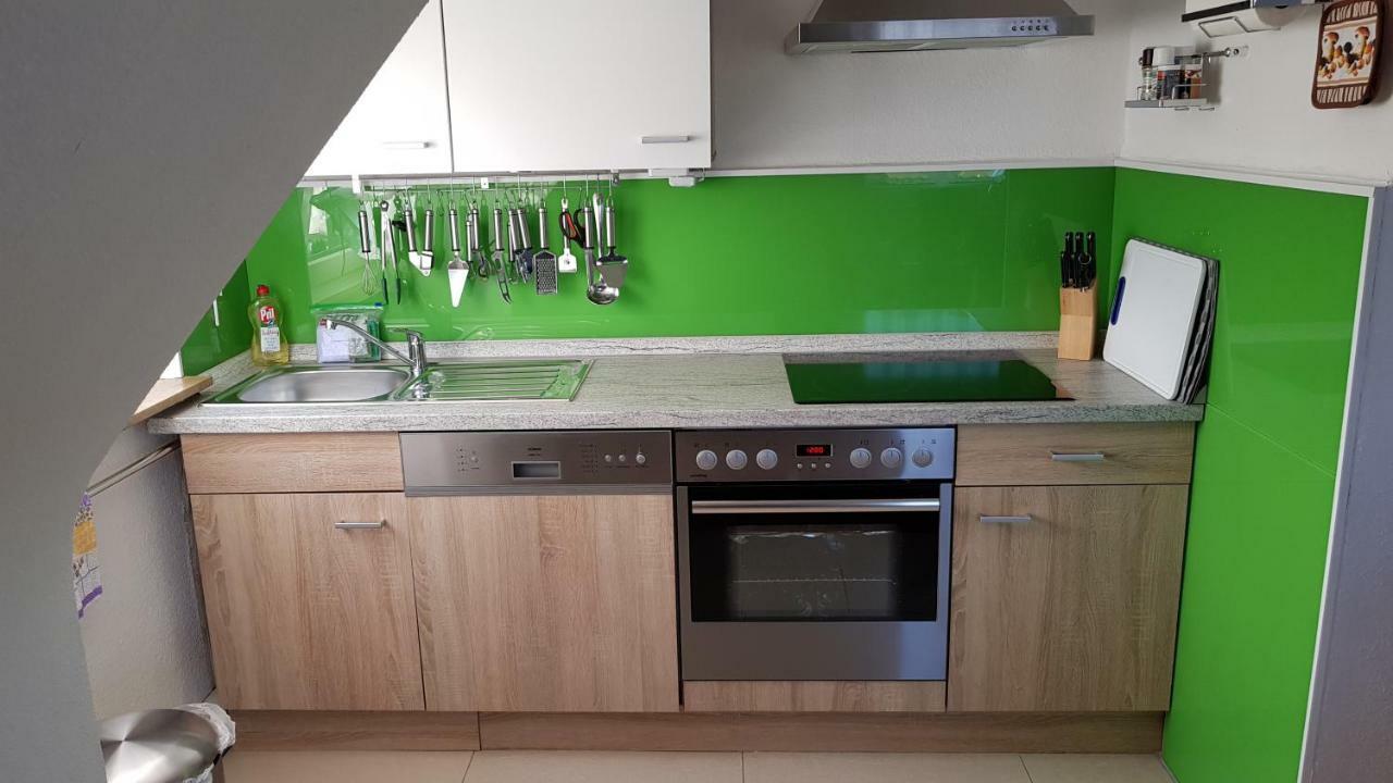 Apartment Ferien- Messewohnung Naehe Koeln-messe Flughafen Bonn Rosrath
